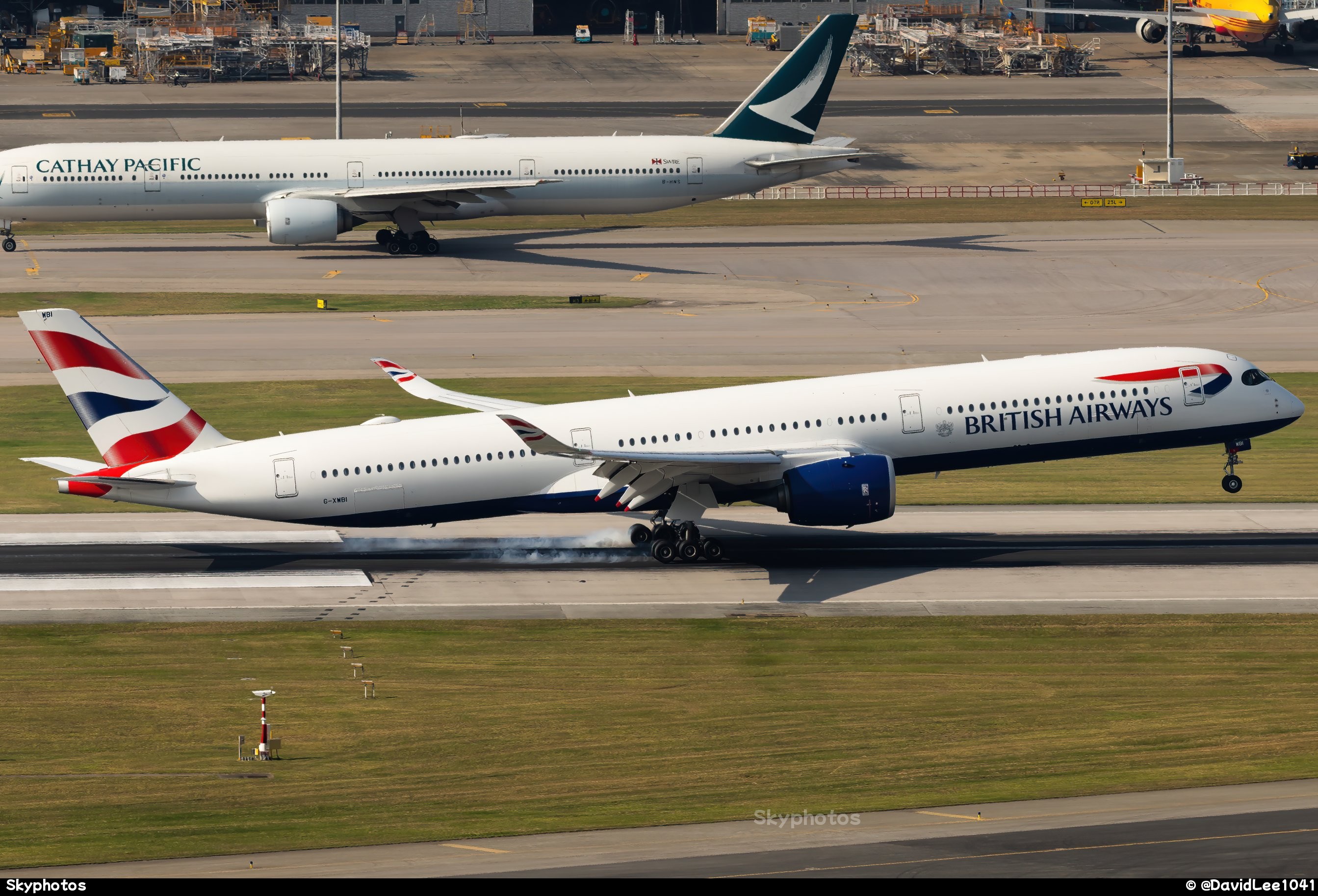 BRITISH AIRWAYS A350-1041