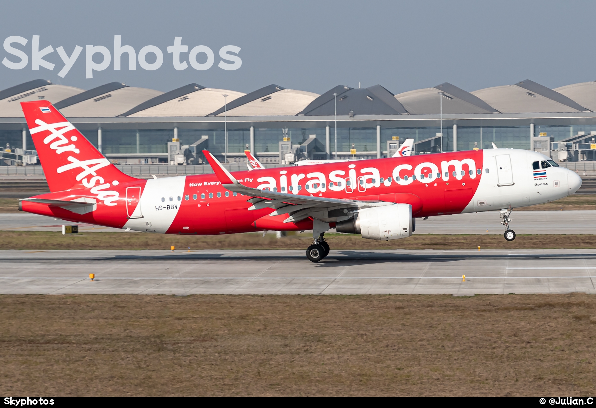 Air Asia Airbus A320-216（WL）
