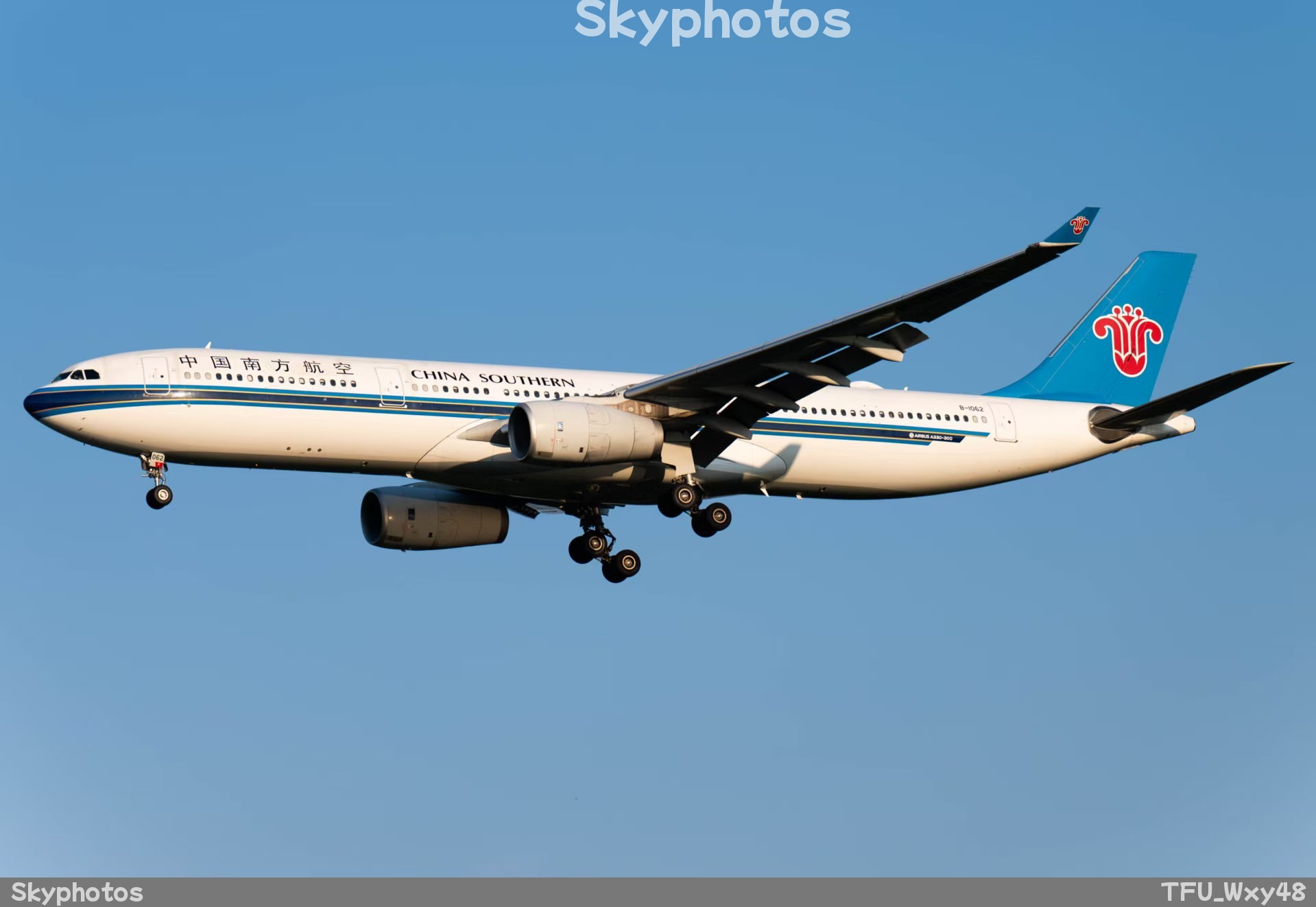 中国南方航空 Airbus A330-343