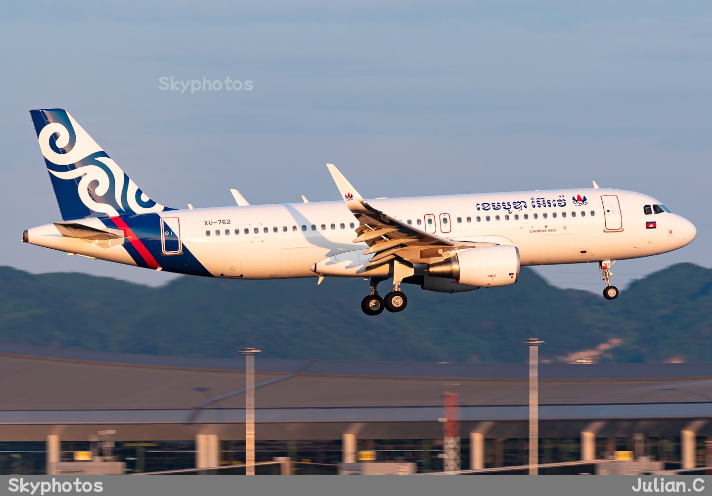 Cambodia Airways Airbus A320-214（WL）