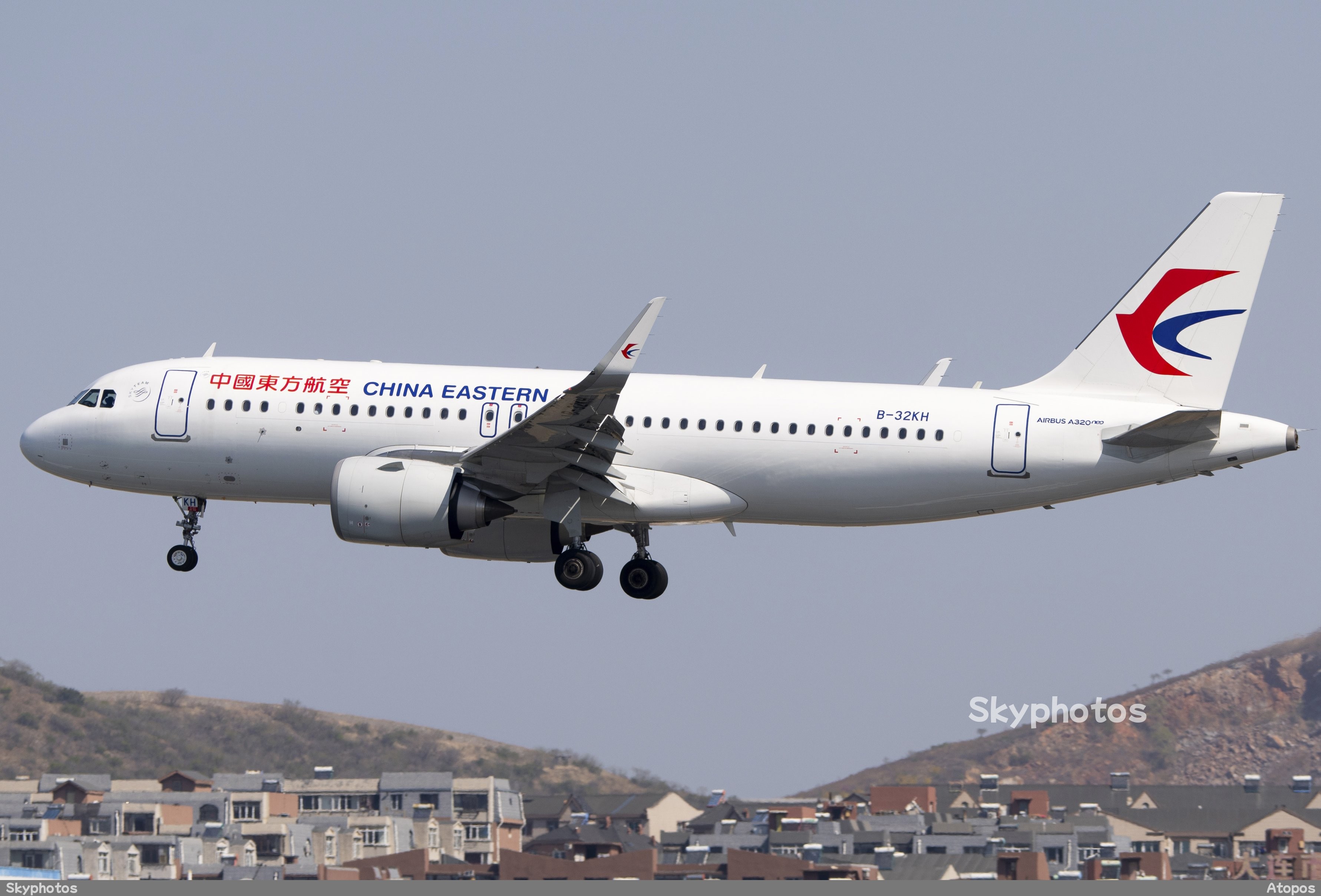 中国东方航空 Airbus A320-251N