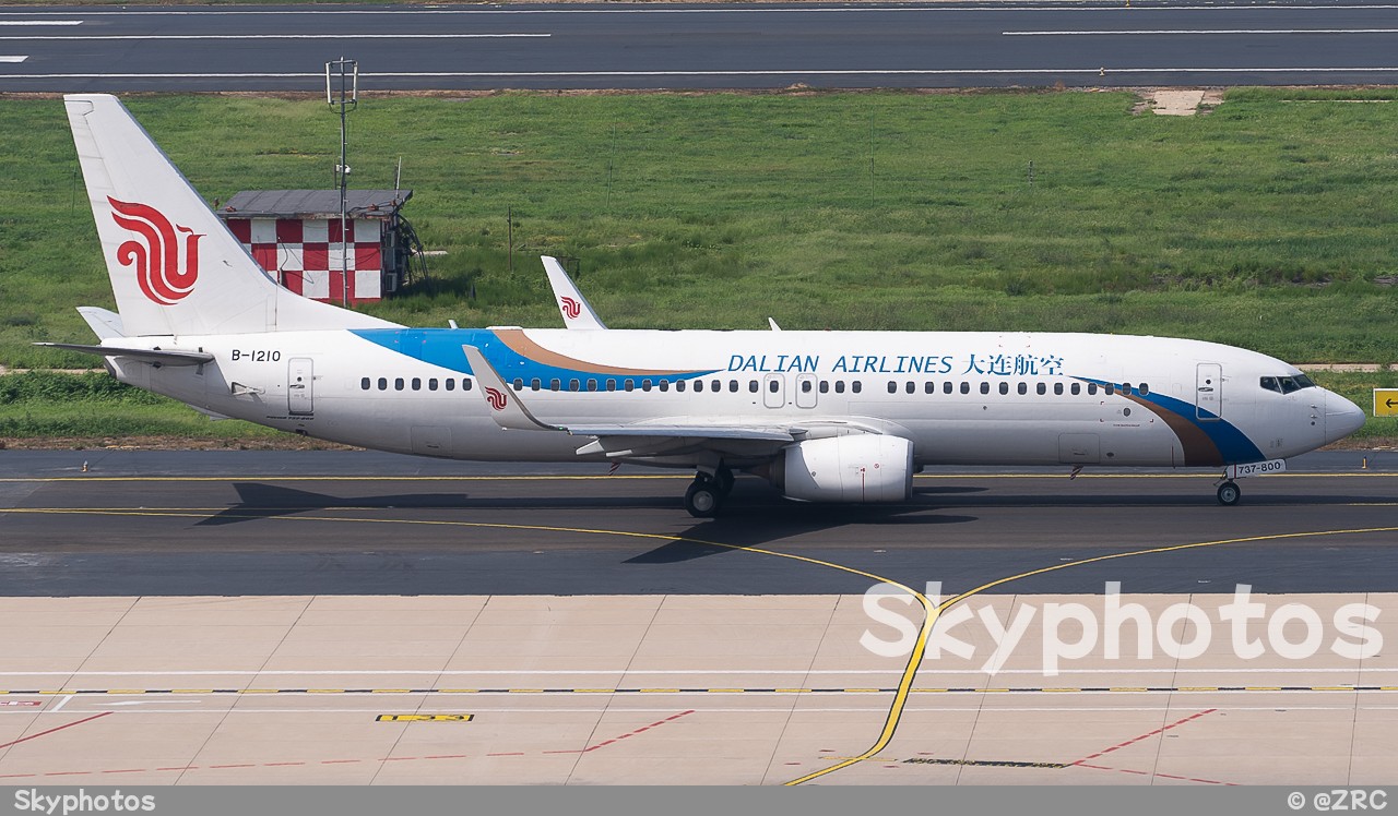 大连航空 Boeing 737-89L