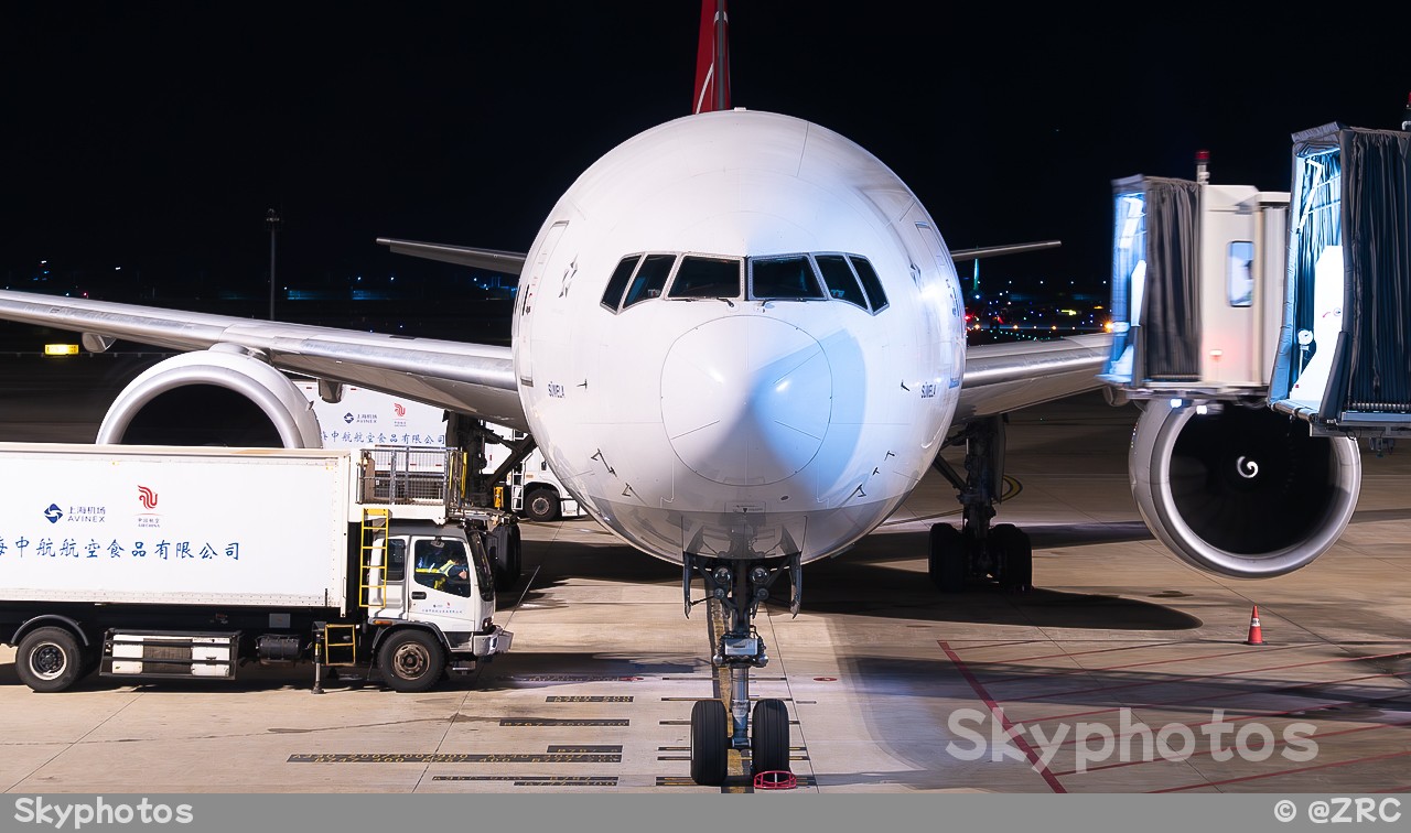 Turkish Airlines B777-3F2(ER)