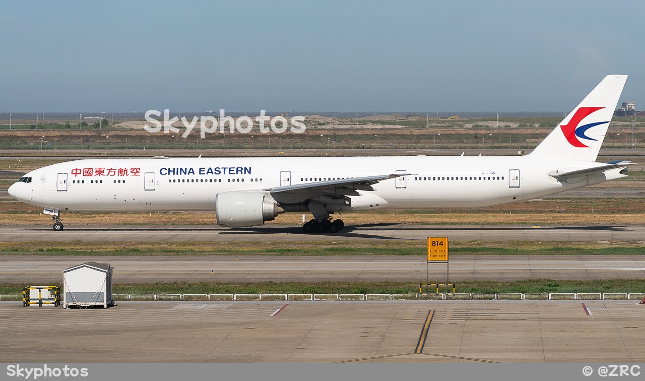 中国东方航空 B777-39P(ER)