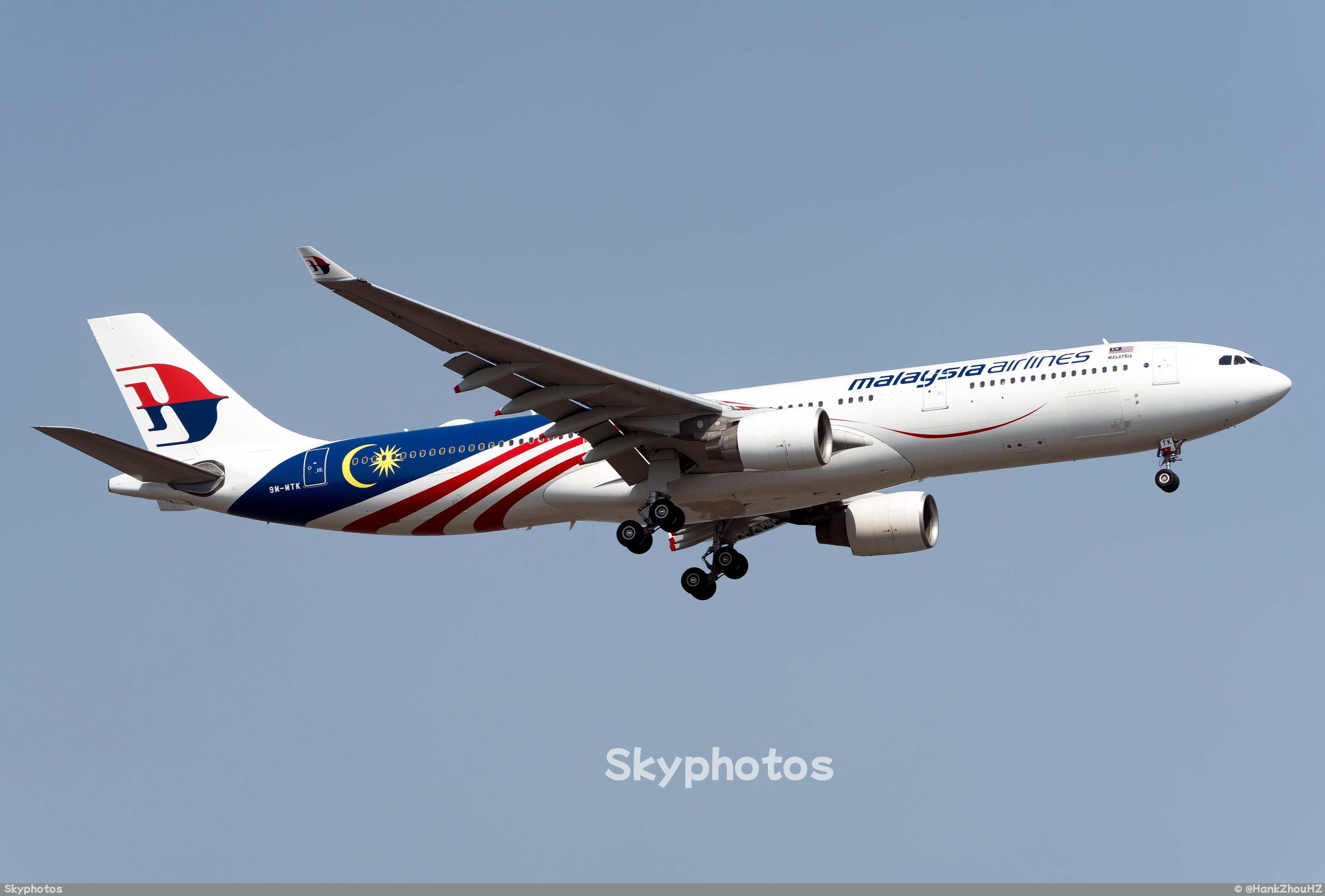 马来西亚航空 Airbus A330-323(E)