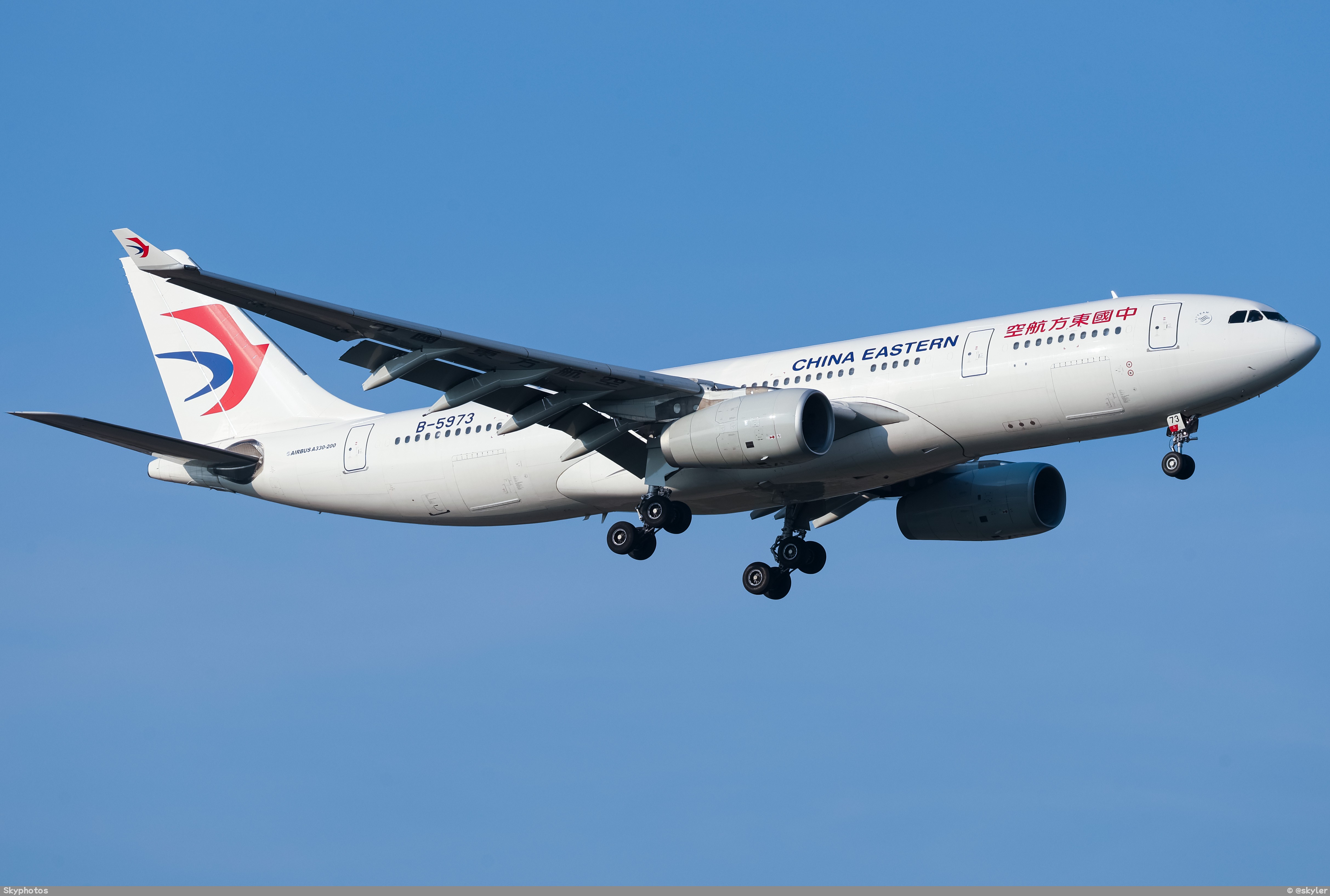 中国东方航空 A330-243