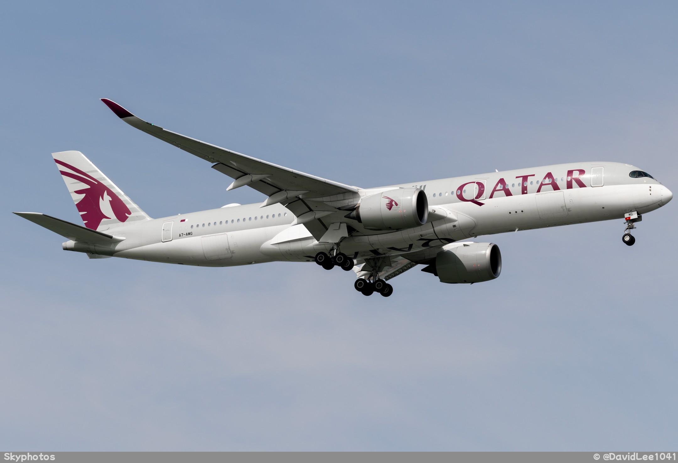 QATAR AIRBUS A350-941