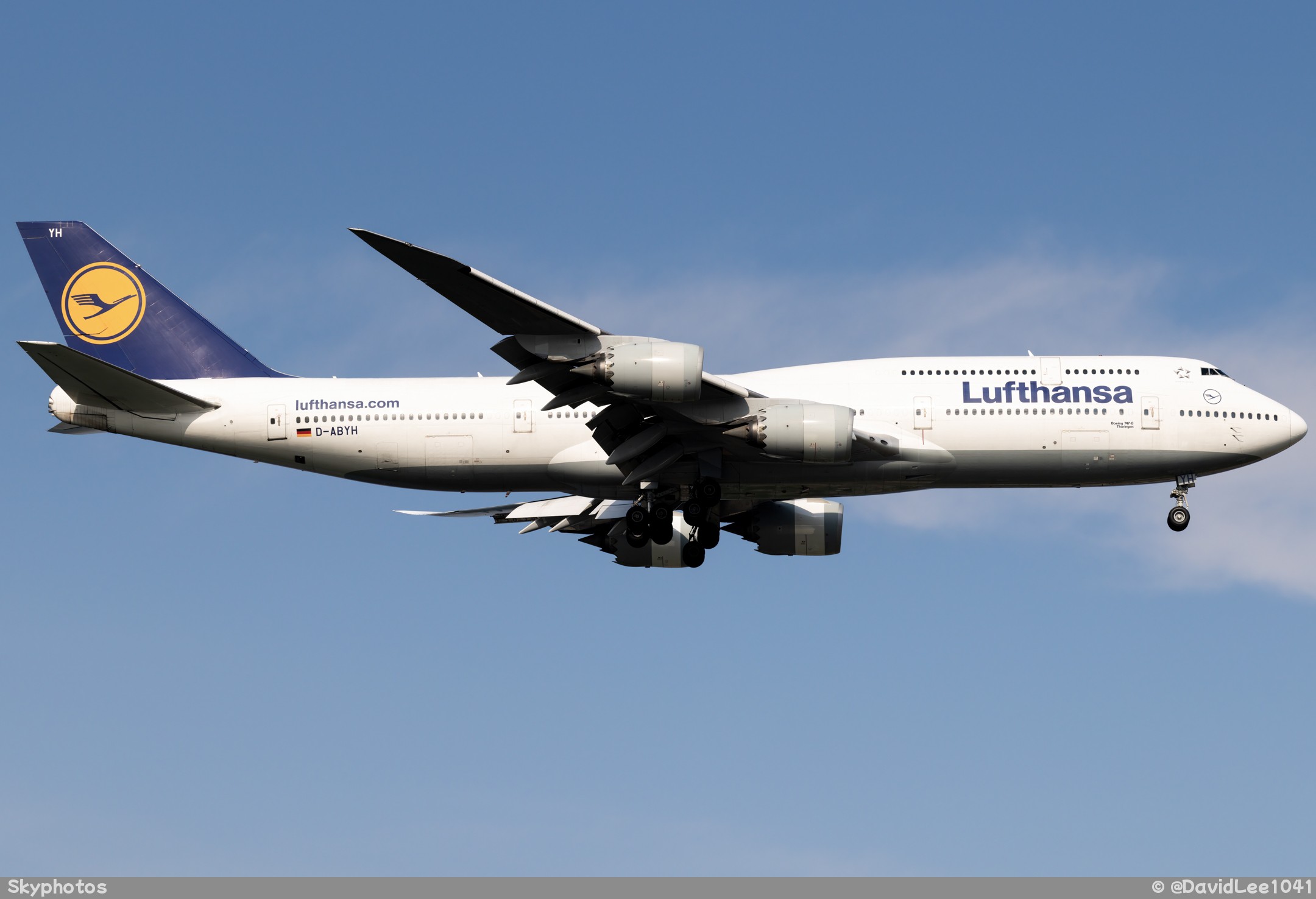 Lufthansa B747-830