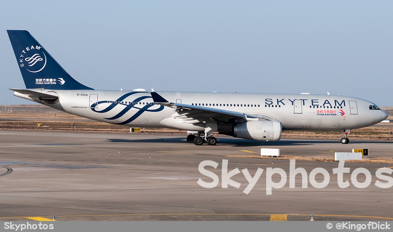 中国东方航空 A330-243