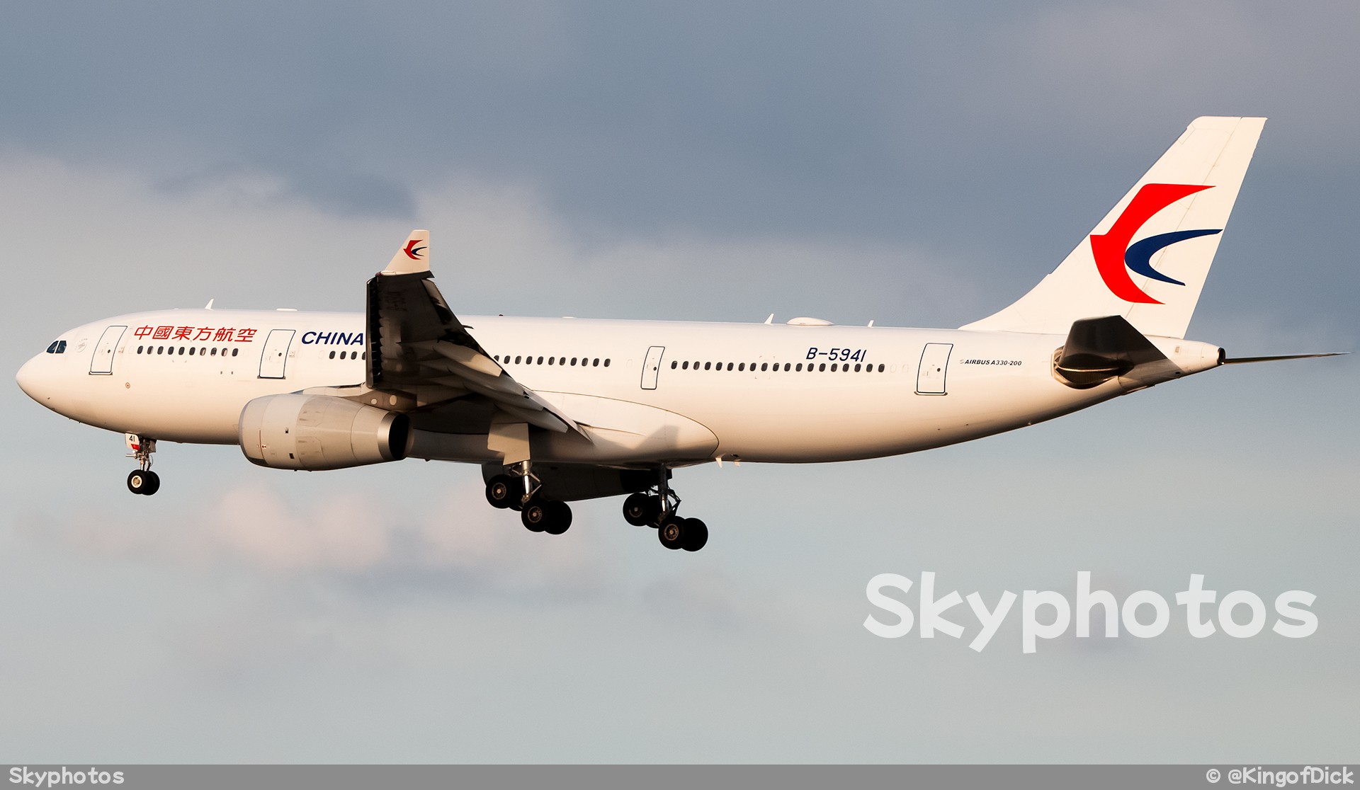 中国东方航空 A330-243