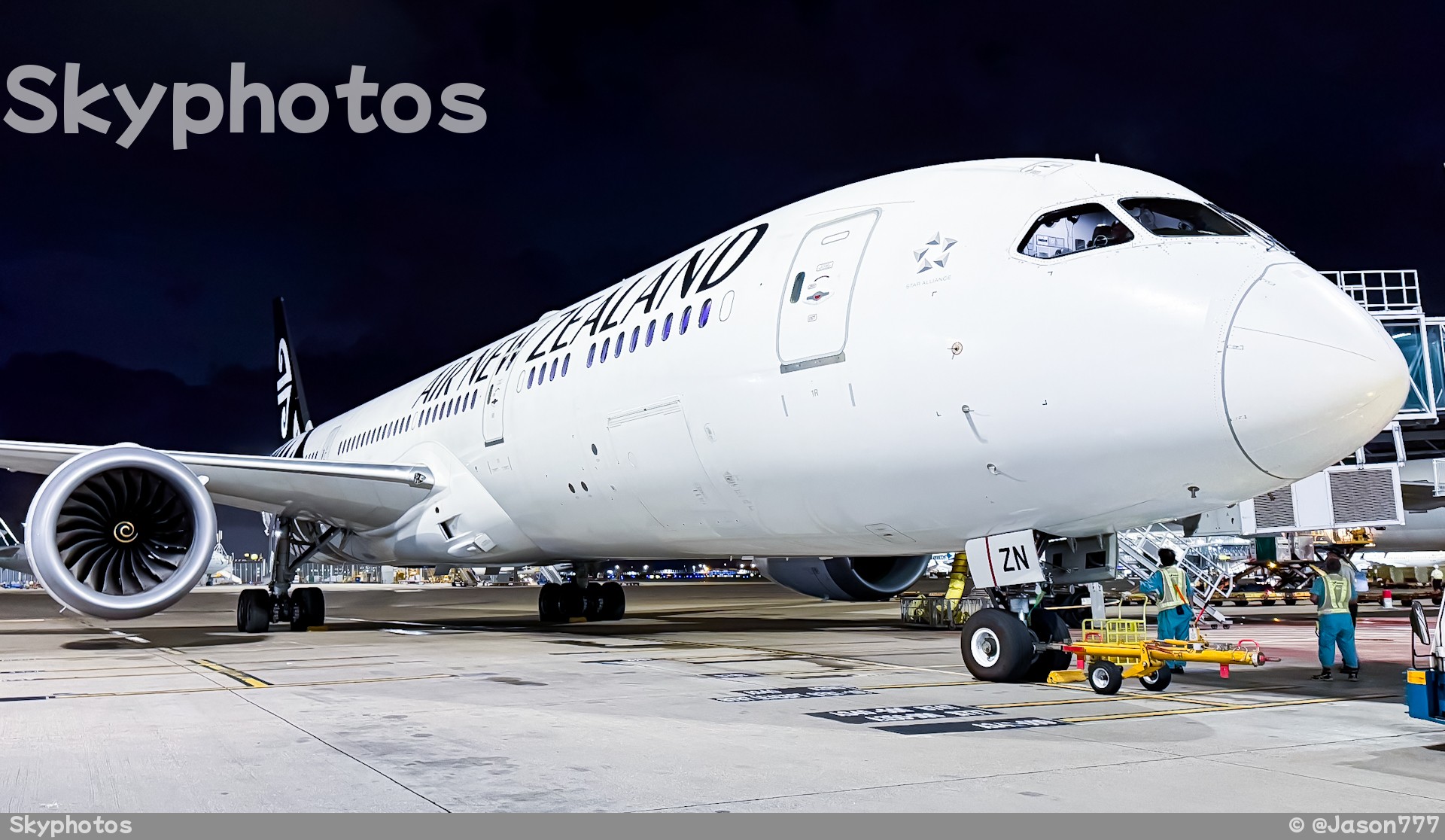 新西兰航空 B787-9