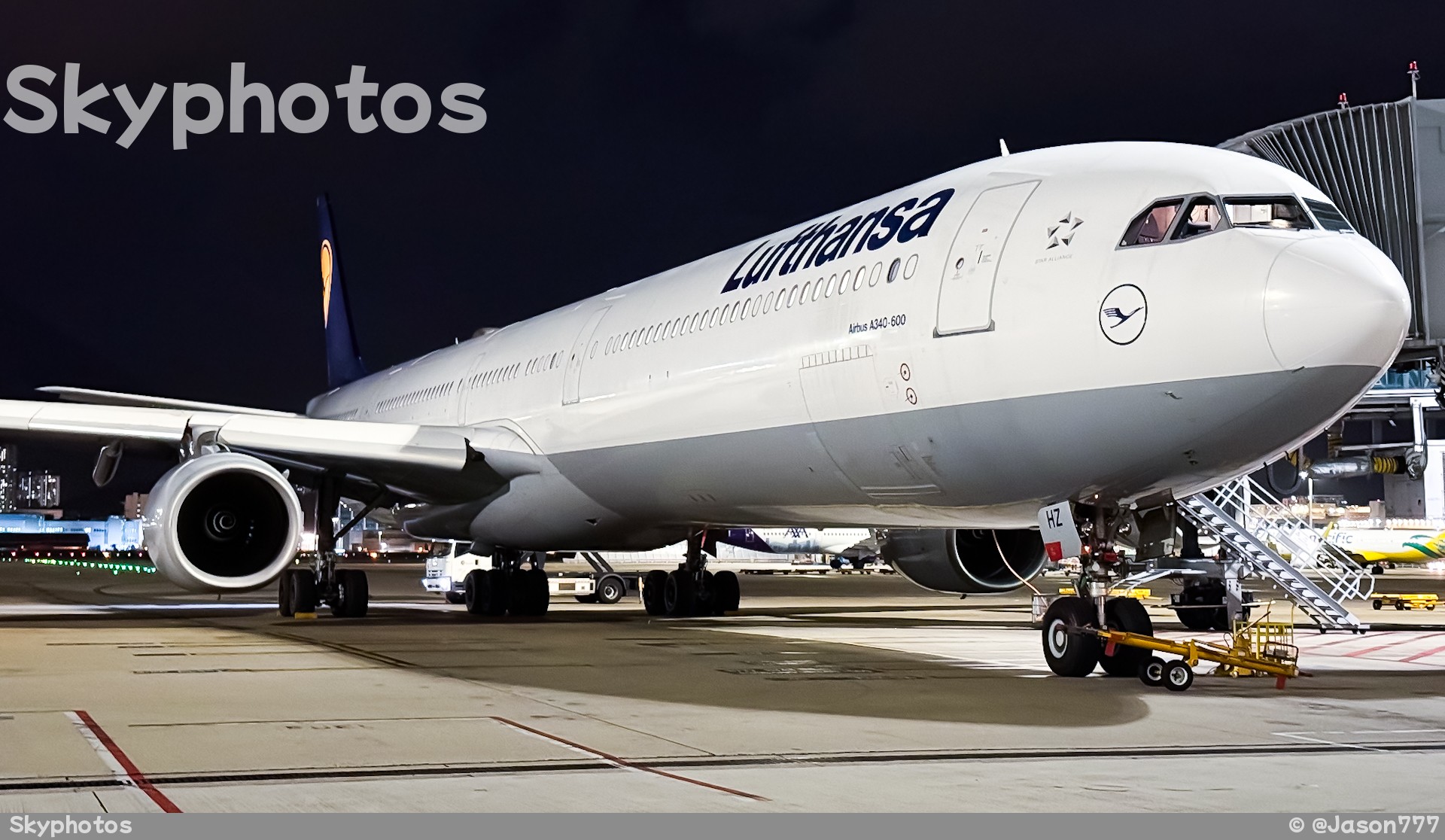 德国汉莎航空 A340-642