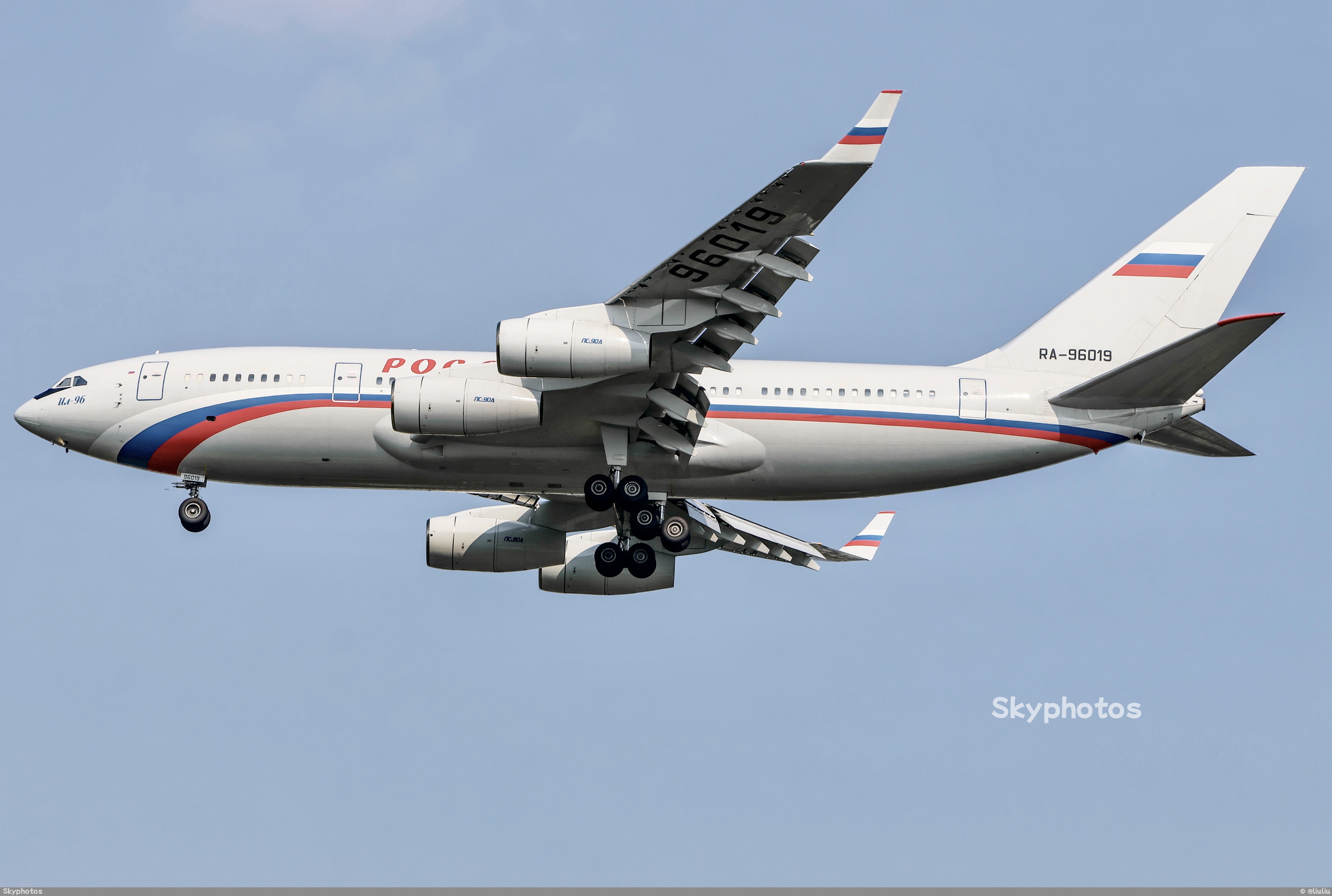 俄罗斯特殊飞行中队 IL-96-300