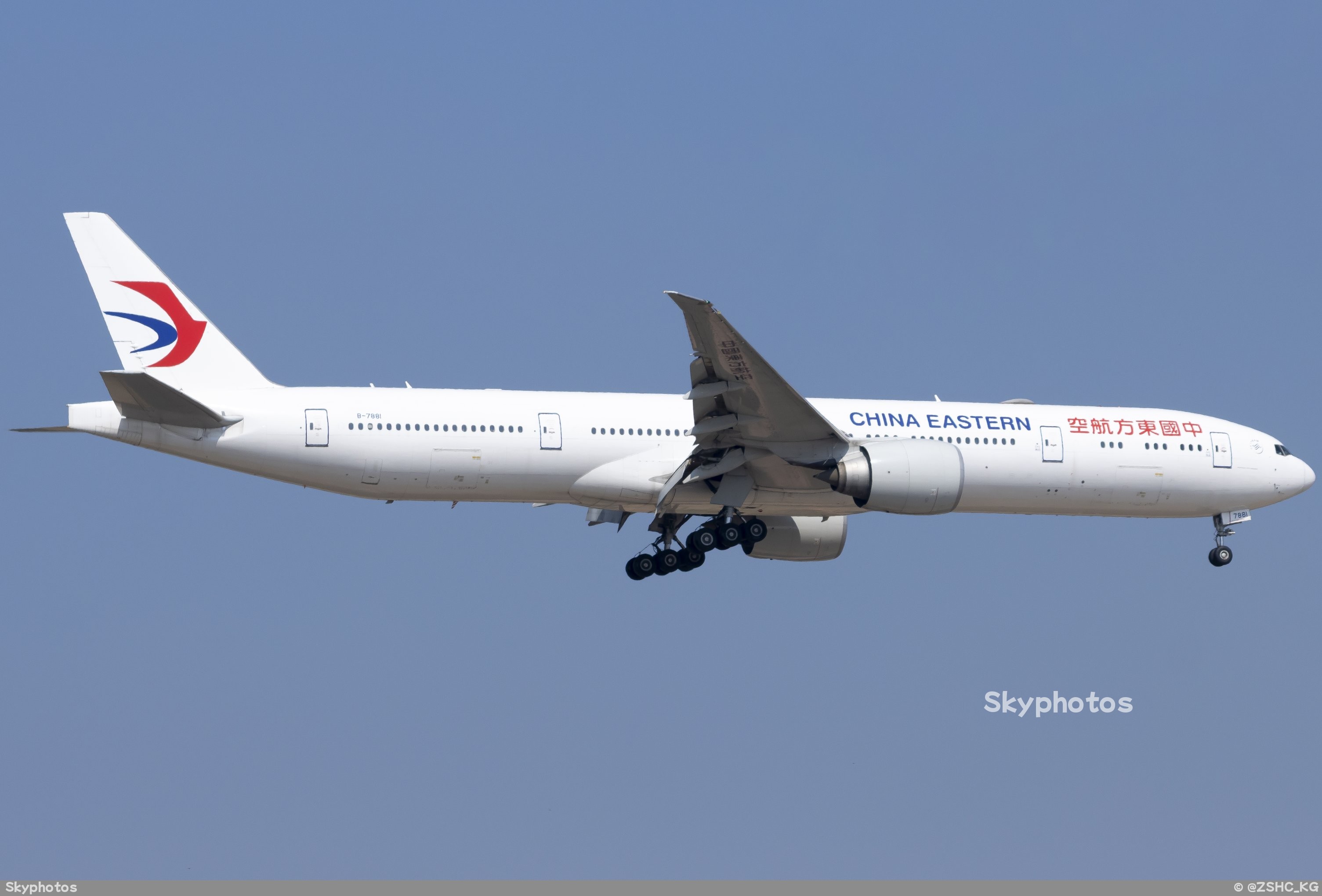 中国东方航空 B777-300ER