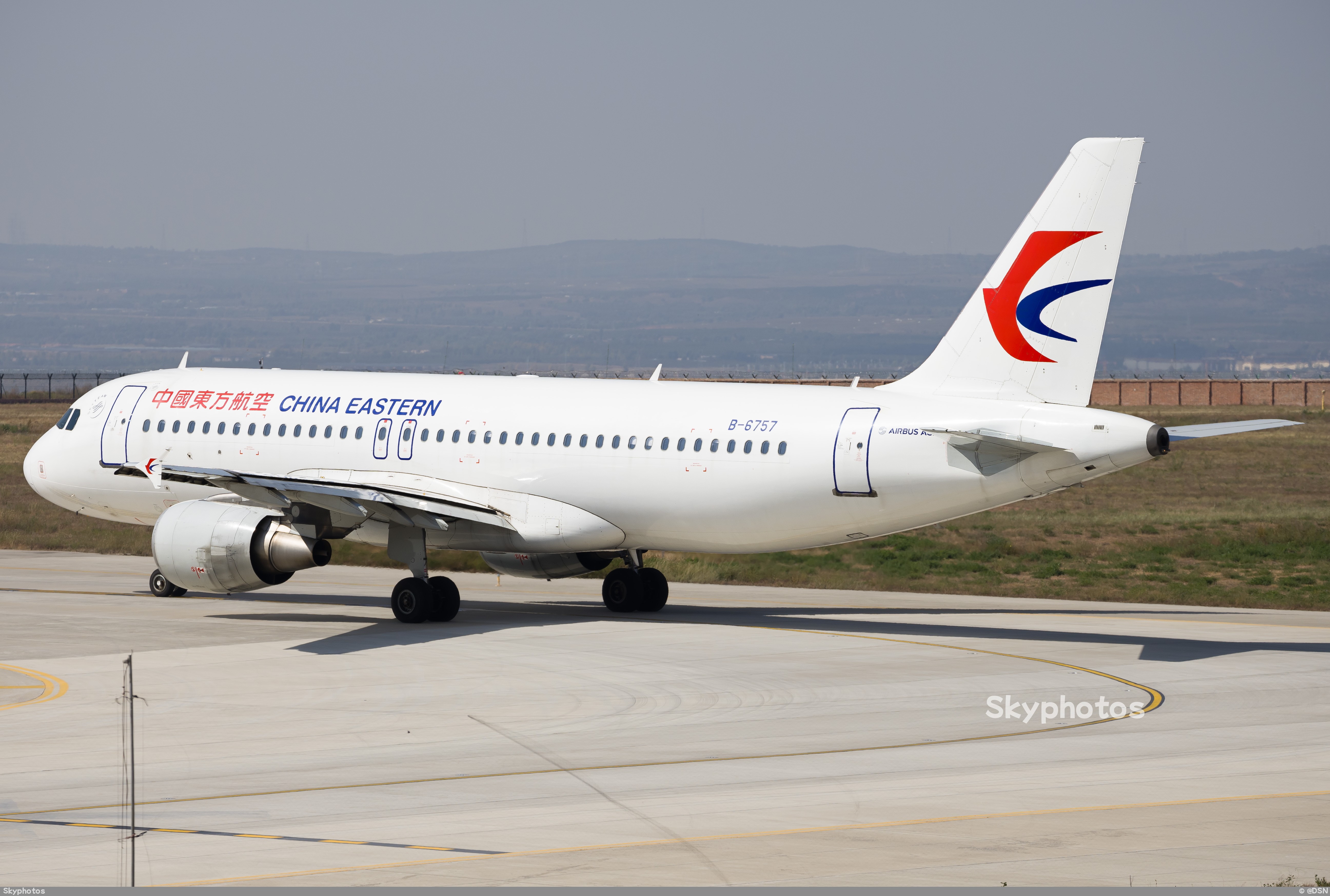 中国东方航空 A320-214