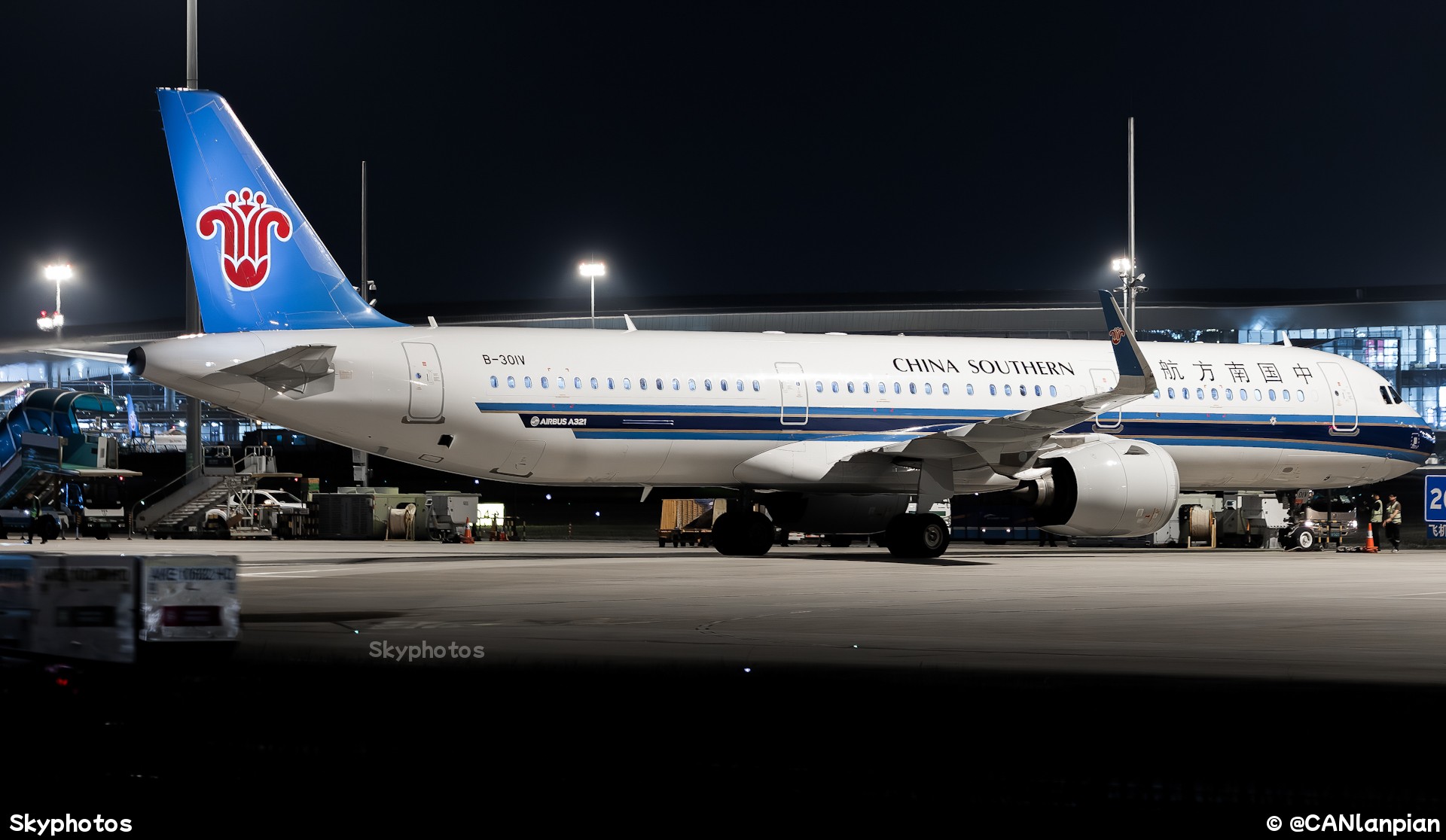 中国南方航空 A321-271N