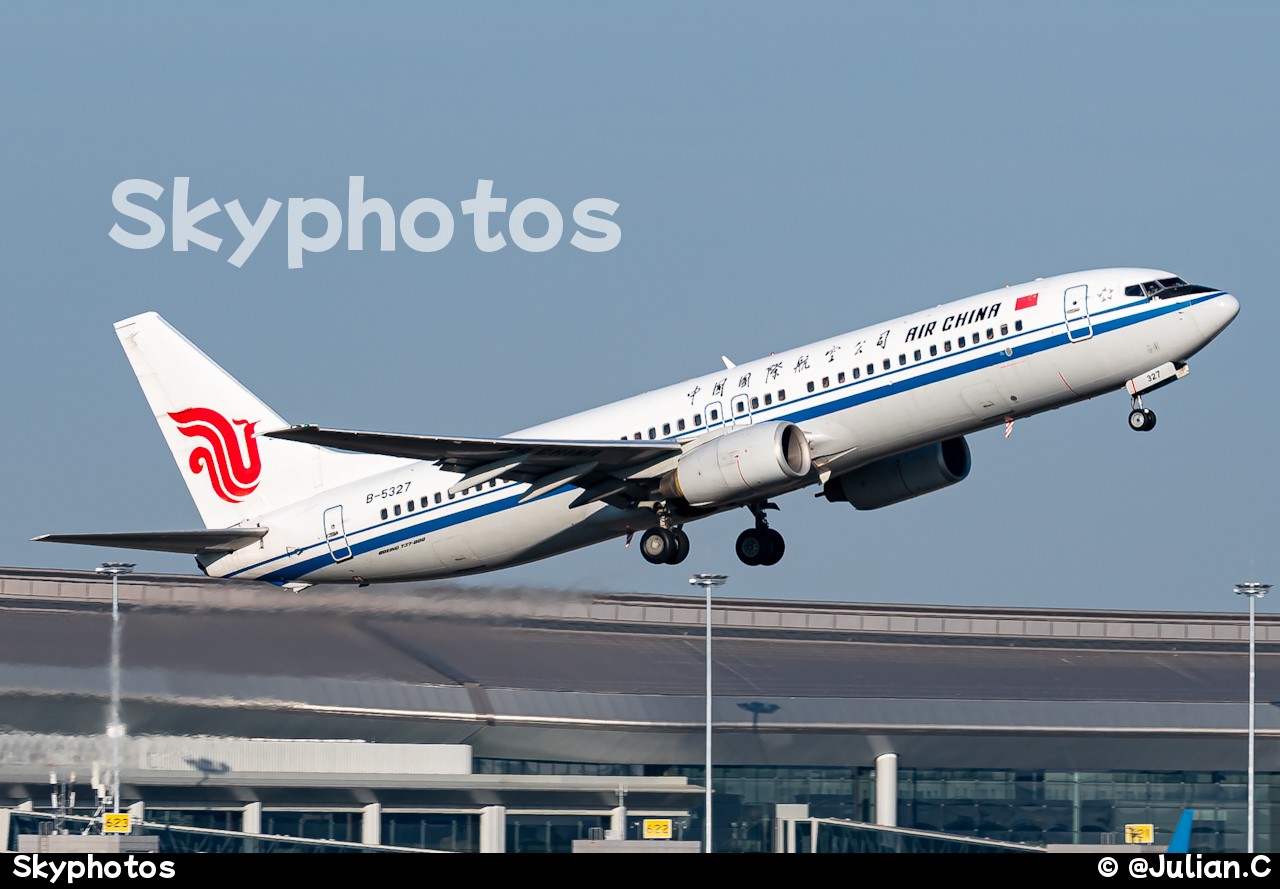 中国国际航空 B737-86N