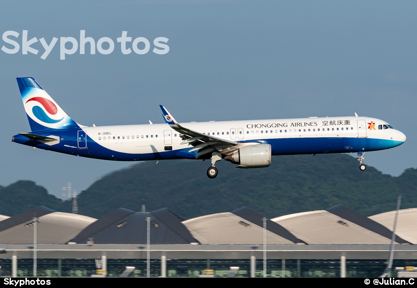 重庆航空 Airbus A321-253NX