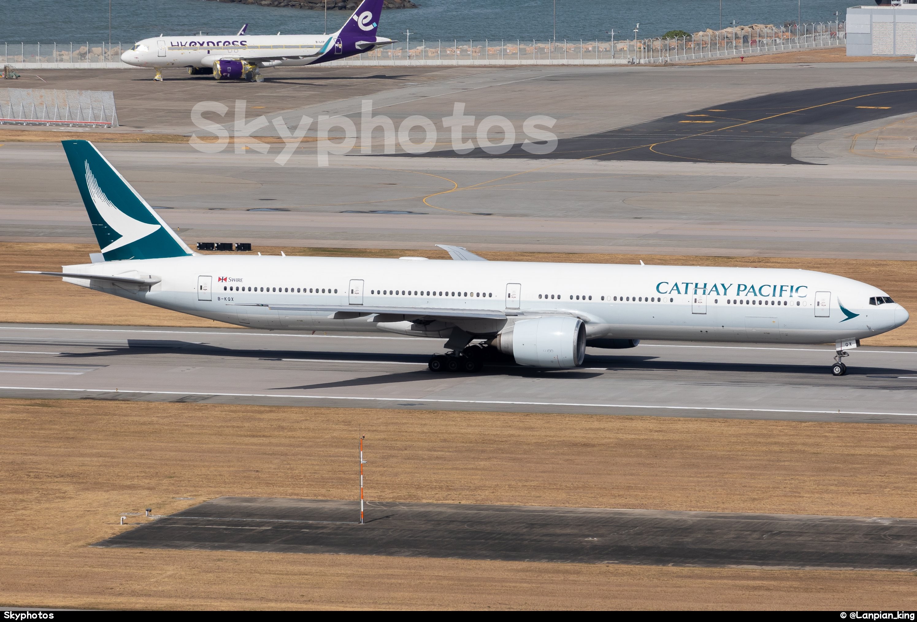 国泰航空 B777-367(ER)