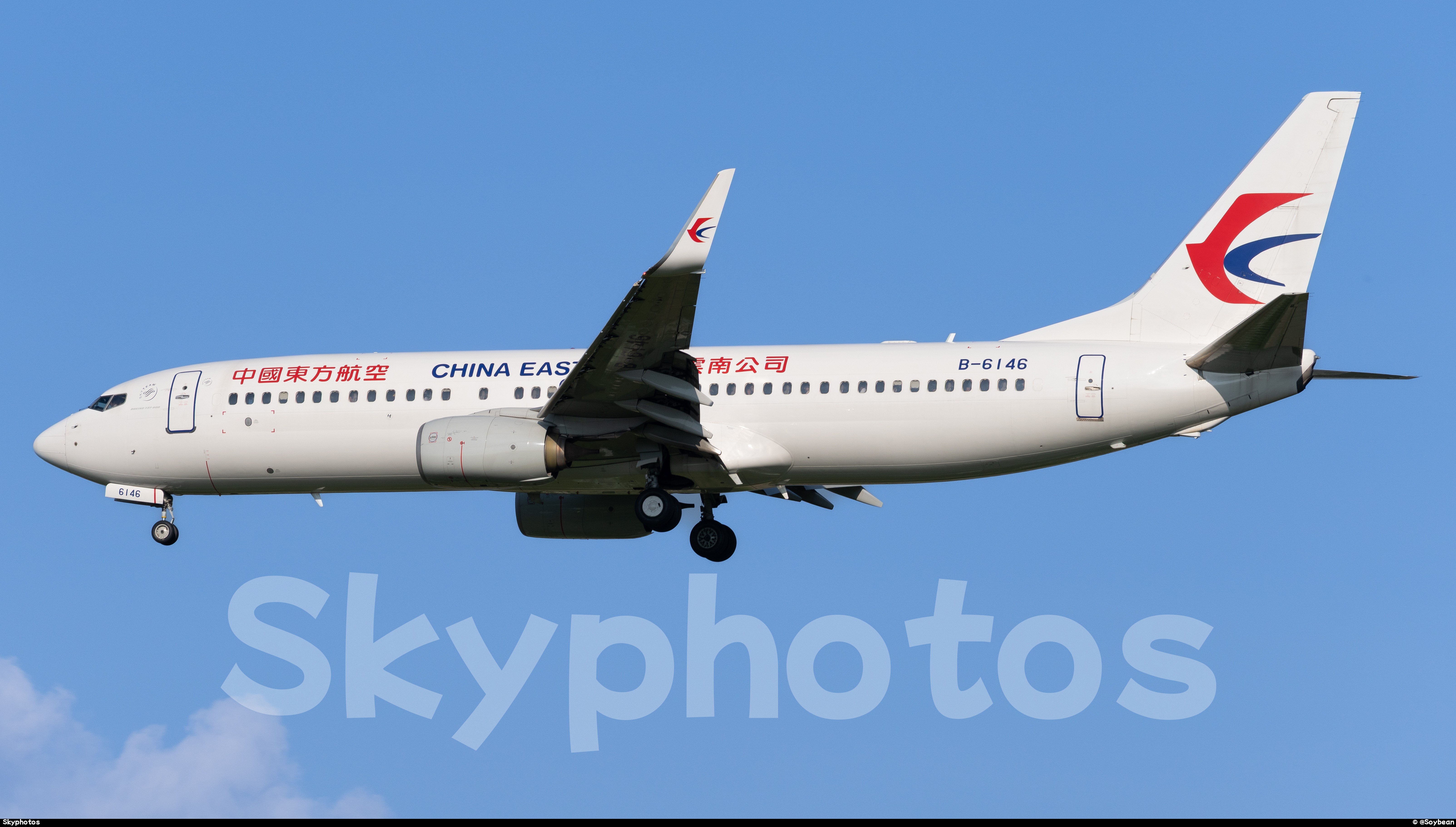 中国东方航空 B737-89P(WL)