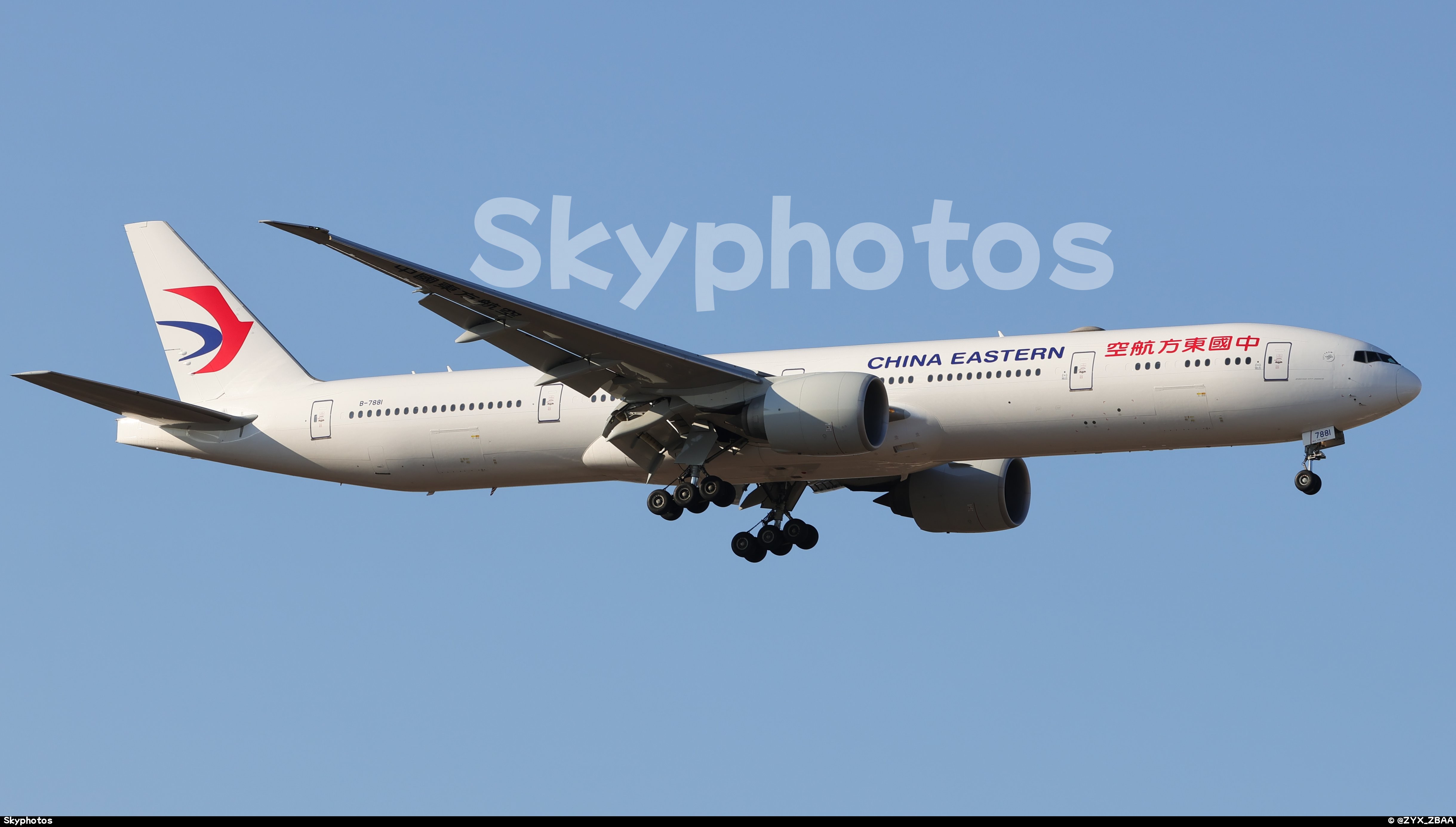 中国东方航空 B777-300ER