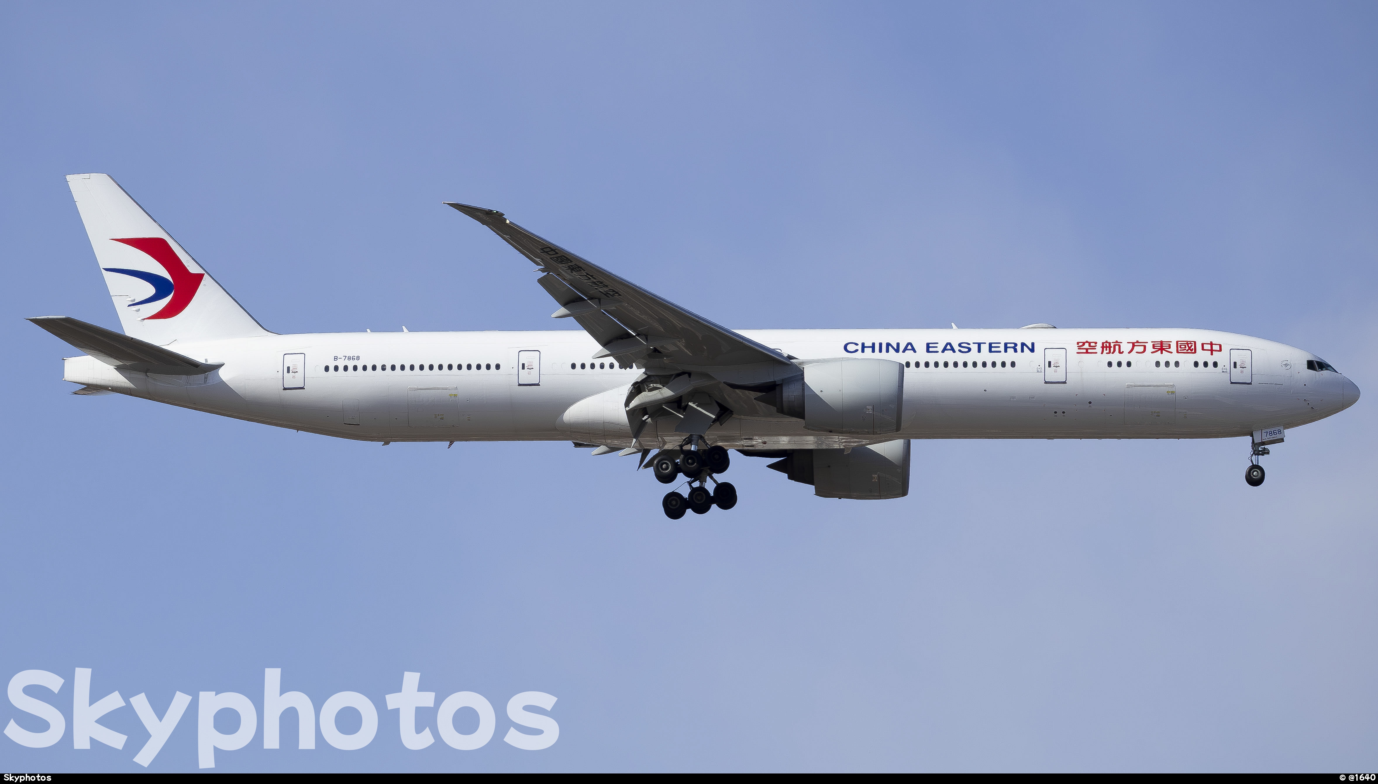 中国东方航空 B777-300ER