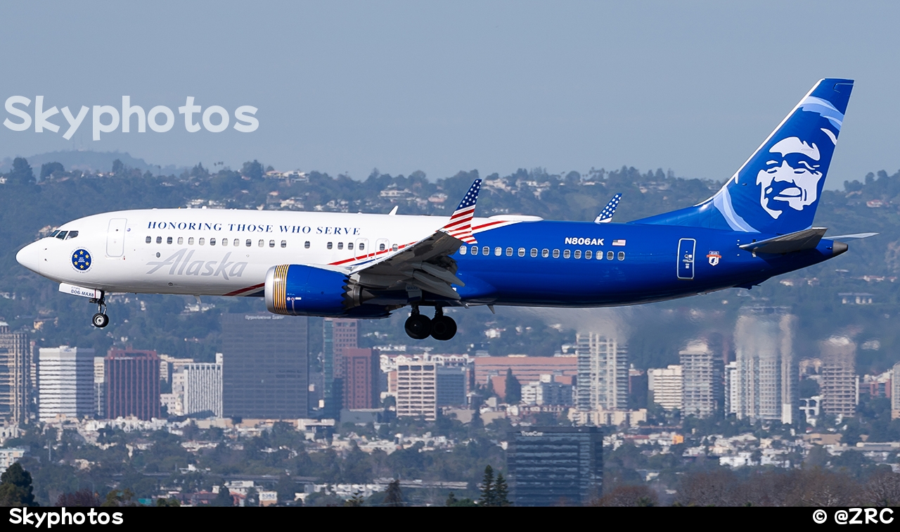 阿拉斯加航空 B737-MAX 8