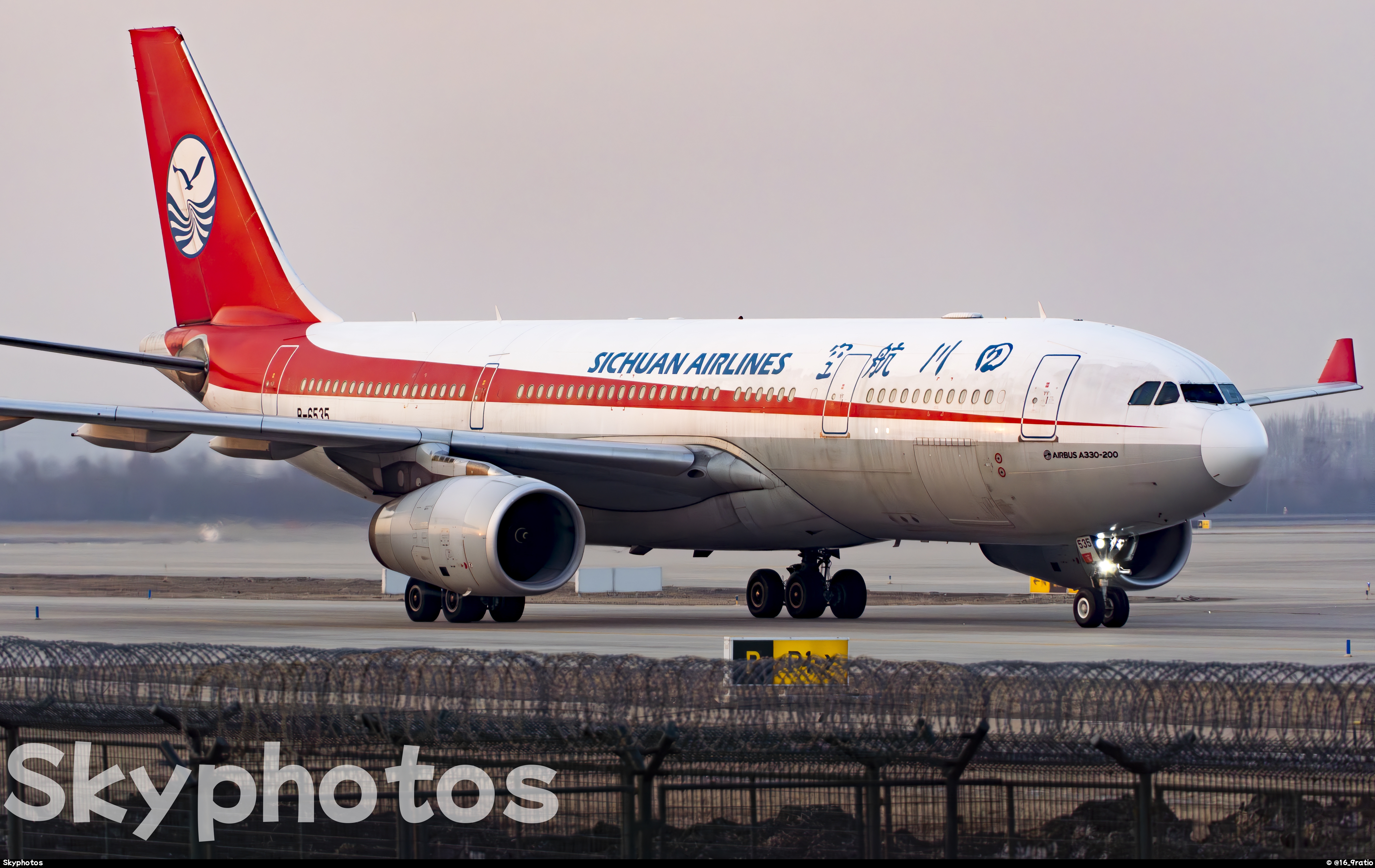 四川航空 A330-243