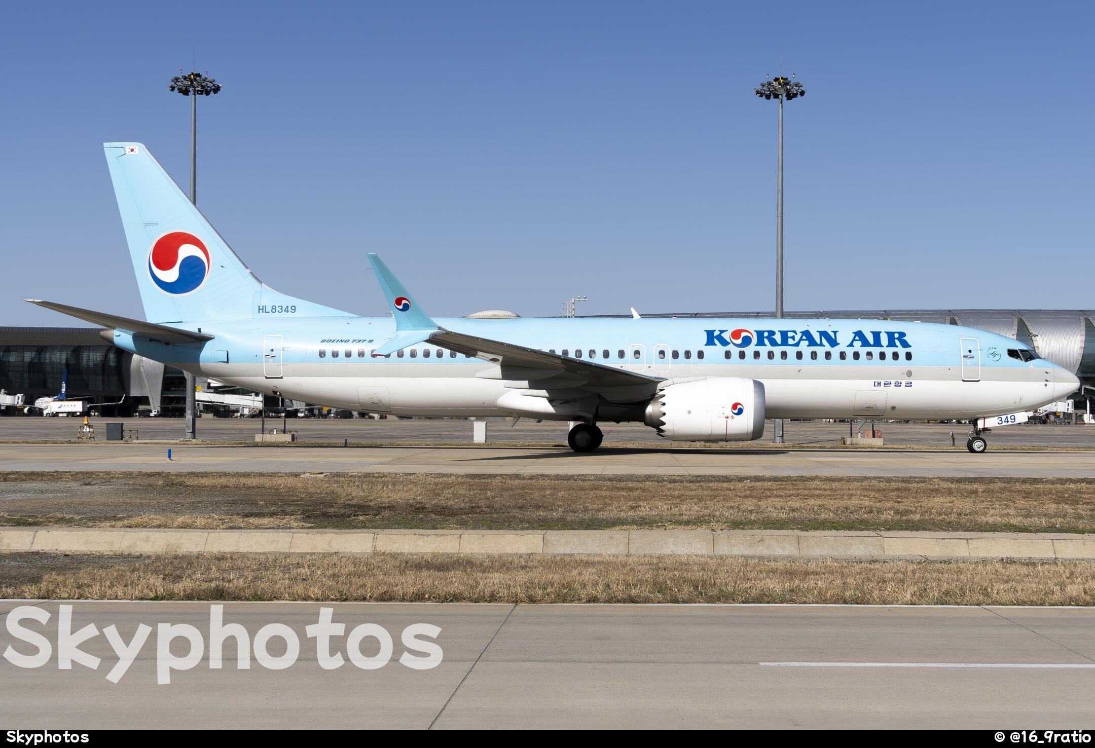 大韩航空 B7M8 at SHE