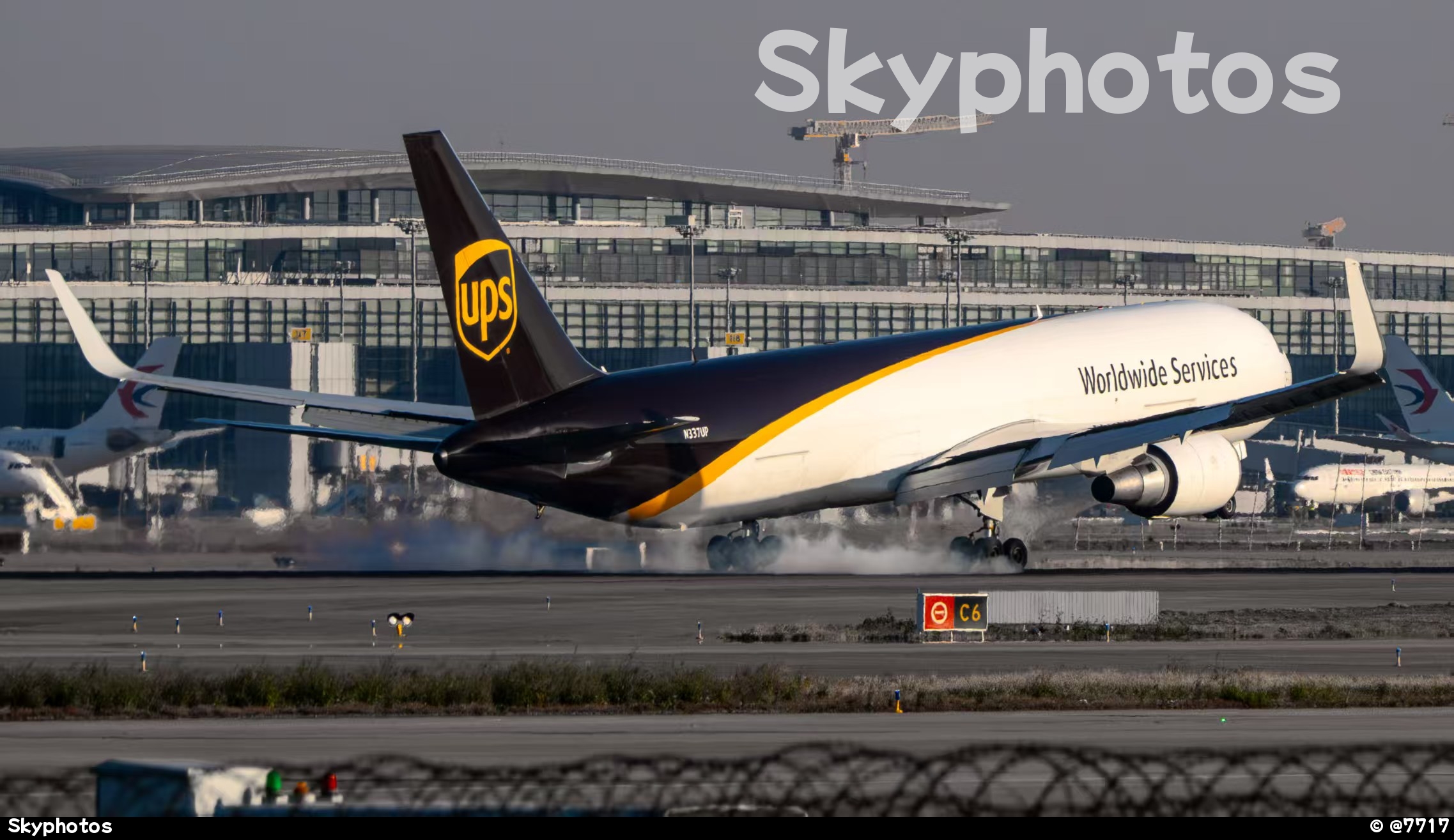 UPS航空 Boeing767-34AF